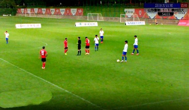  边路传中精准制导，高中锋头顶建奇功