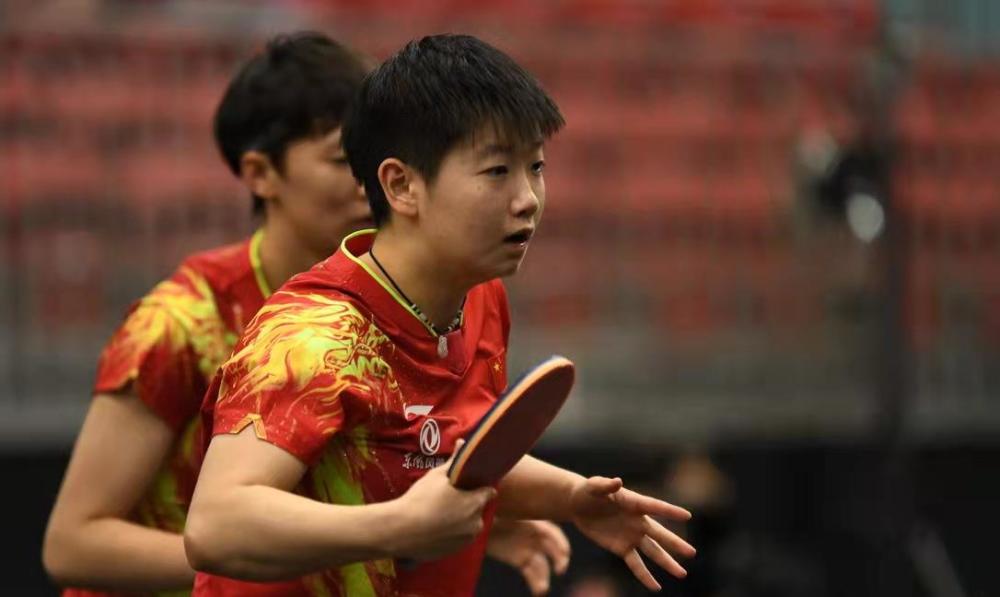  双打组合默契十足，携手斩获大满贯冠军